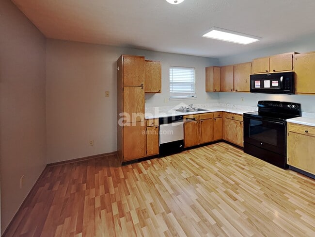 Photo - 1168 Fielding Ln