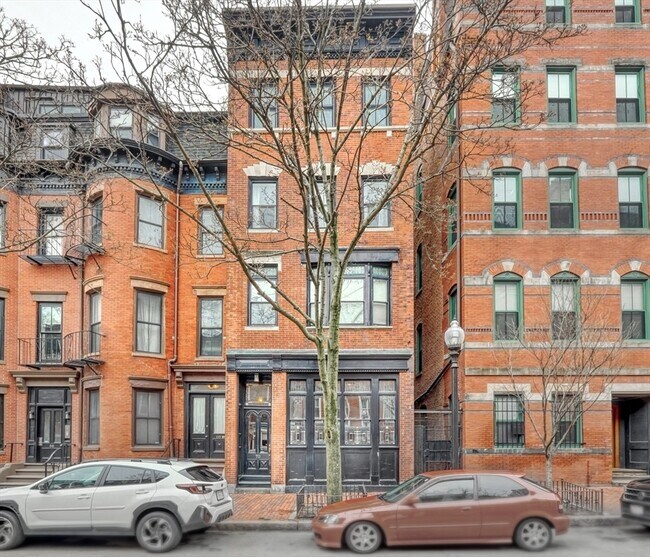 Building Photo - 70 Clarendon St Unit 1