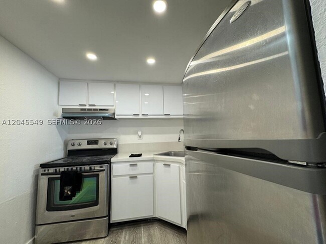 Photo - 4550 NW 9th St Unit 709E