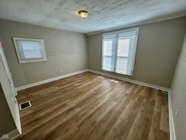 Photo - 316.5 W 29th St