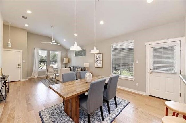 Photo - 2001 Faro Dr Unit 15