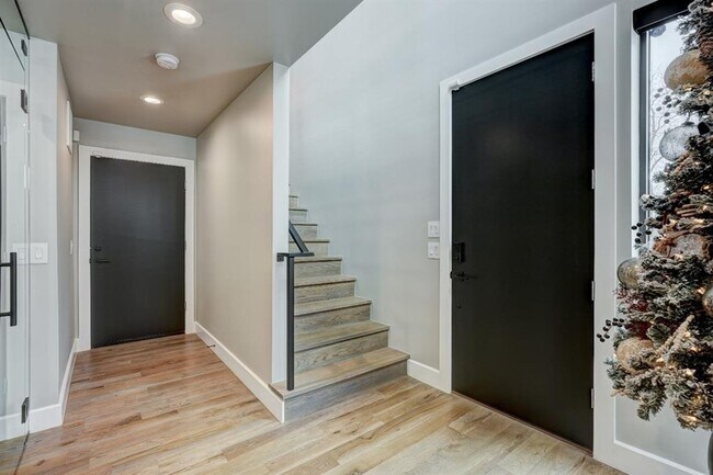 Photo - 819 NW 6th St
