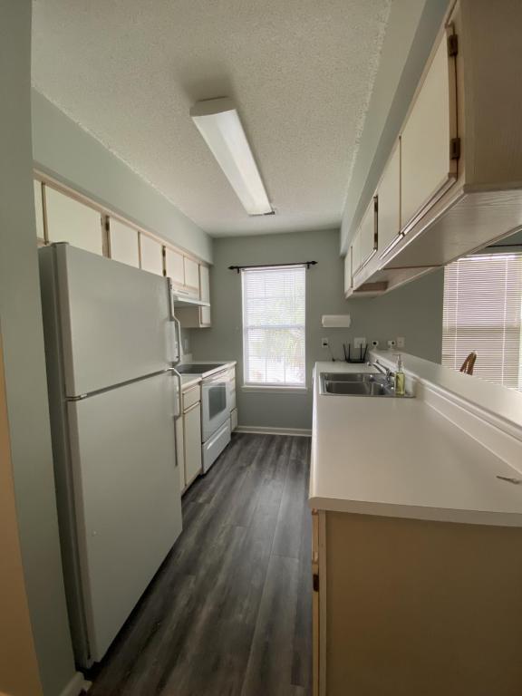 Photo - 4980 Windsor Green Way