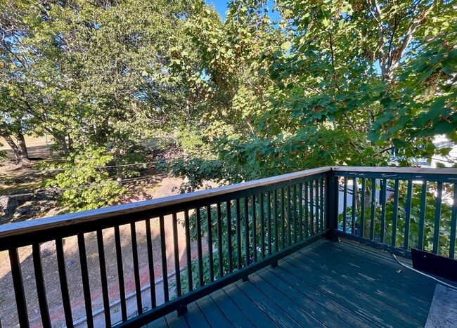 Photo - 49 Beech Glen St Unit 3