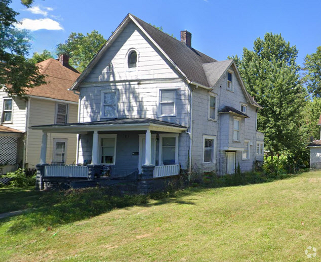 Building Photo - 3 Bedroom NW Canton House for Rent