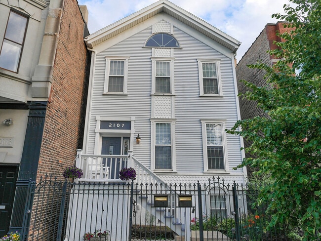 Building Photo - 2107 W Ohio St