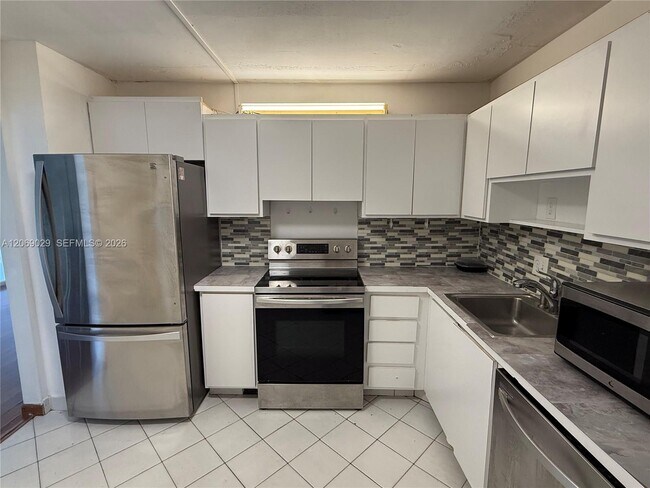 Photo - 2801 NE 183rd St Unidad 1914W