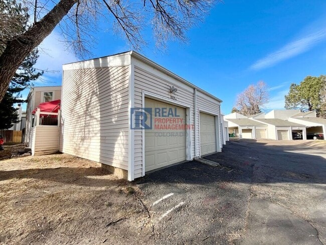 Photo - 1529 S Sable Blvd Unidad A