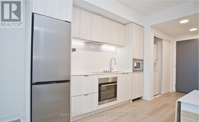 Photo - 86 Dundas St E Unit 301