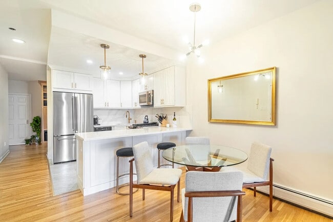Photo - 814 Willow Ave Unit 814 Willow Ave APT 4L