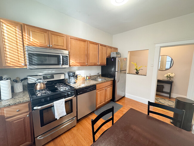 Photo - 39 Mount Hood Rd Apartments Unit 2 BED Very CLEAN