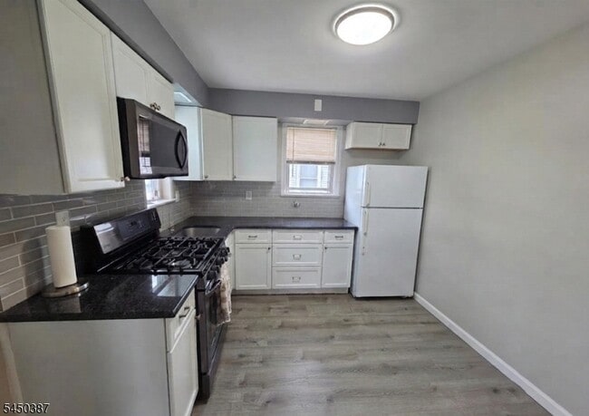 Photo - 166 Carmita Ave