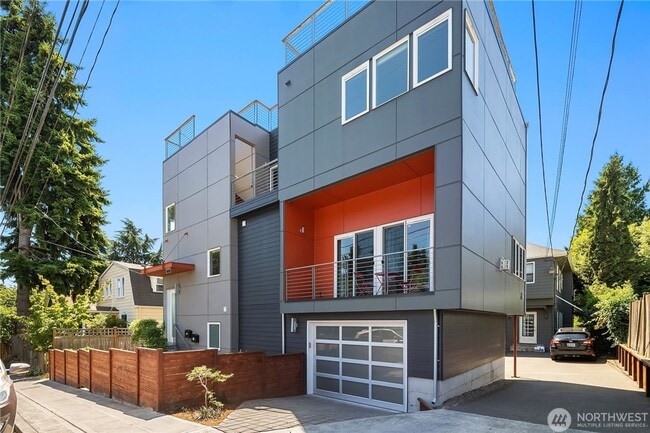 Photo - 3bd/2.5ba Seattle Home