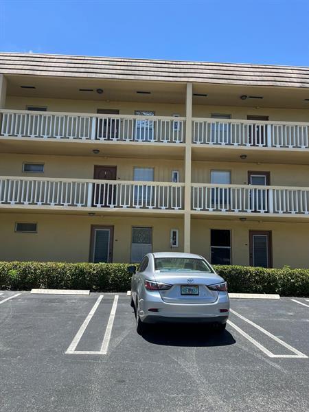 Building Photo - 6001 NW 61st Ave Unit 105 Rental