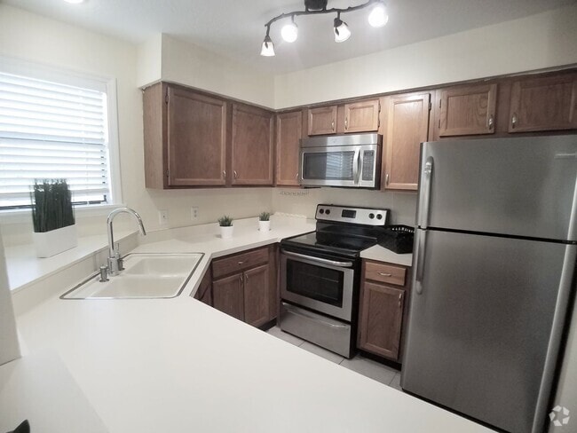 Building Photo - Beautiful 1/1 wood floor condo for rent in... Unit 118