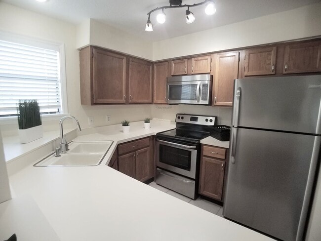 Beautiful 1/1 wood floor condo for rent in... - Beautiful 1/1 wood floor condo for rent in... Unit 118