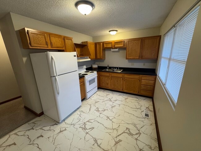 Photo - 19 Running Fox Dr