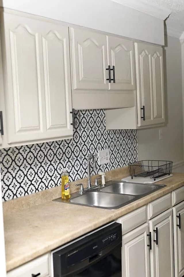 Room in Condo on Forest View Dr