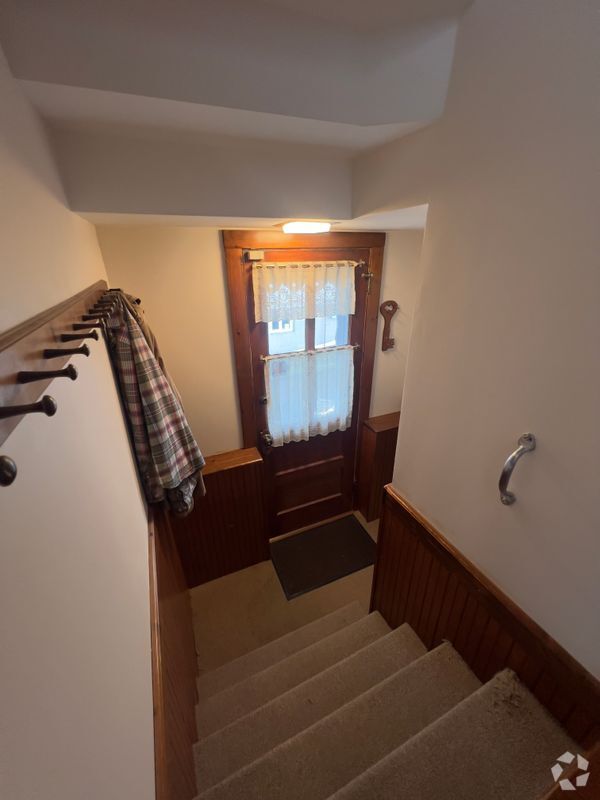 Building Photo - 37 Columbia Ave Rental