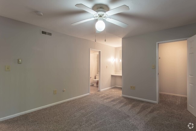 2 Bed/ 2 Bath - Garden Style