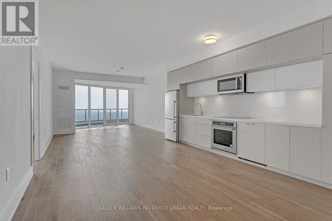 Photo - 585 Bloor St E Unit 4118