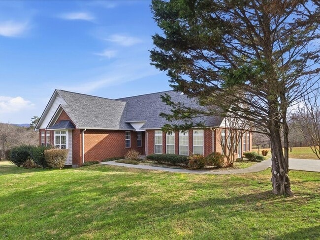 Photo - 5320 Baumgardner Rd