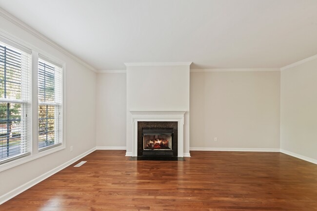 Photo - 3645 Edgemont Dr