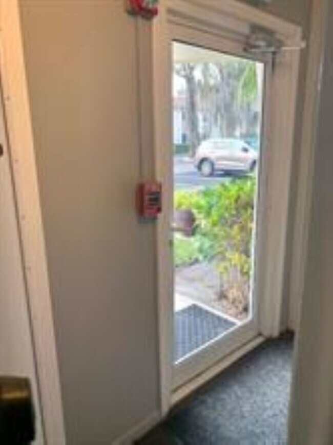 Photo - 119 NE 19th Ct Unit 112g