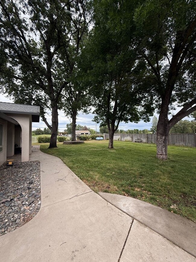 Photo - 3-bedroom, 2-bath home in Palo Cedro, situated on the golf course!