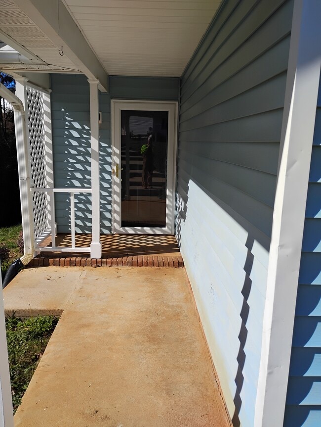 Photo - 509 N Pointe Crk