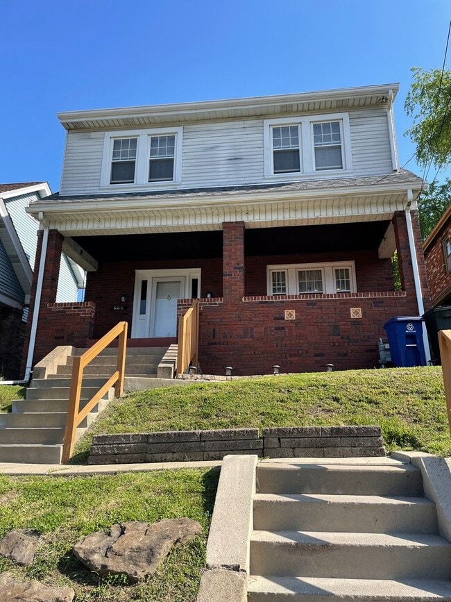 Spacious 3 Bedroom/2 Bathroom Home on Quie... - Spacious 3 Bedroom/2 Bathroom Home on Quie...