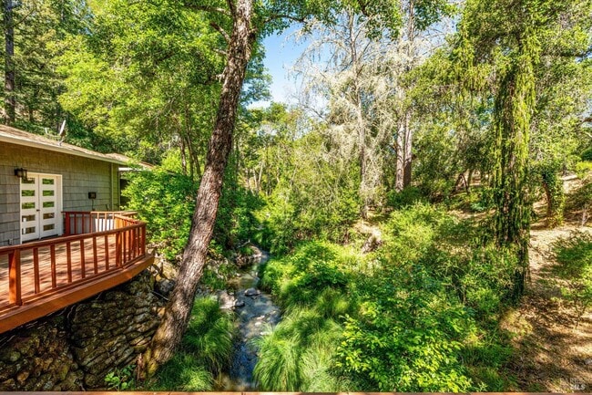 Photo - 850 Conn Valley Rd