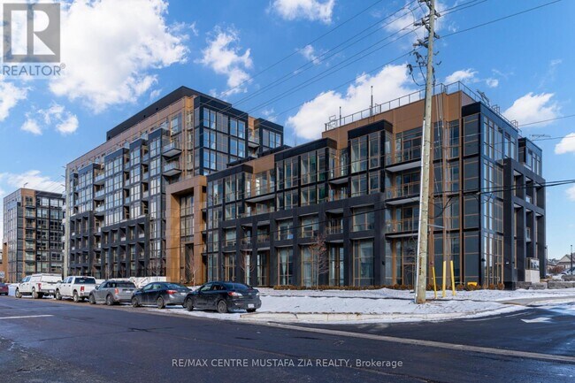 Photo - 2333 Khalsa Gate Unité 406