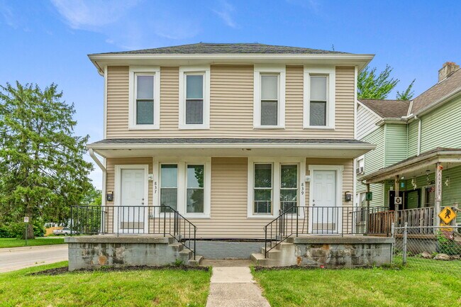 Photo - 837 Campbell Ave Casa Adosada