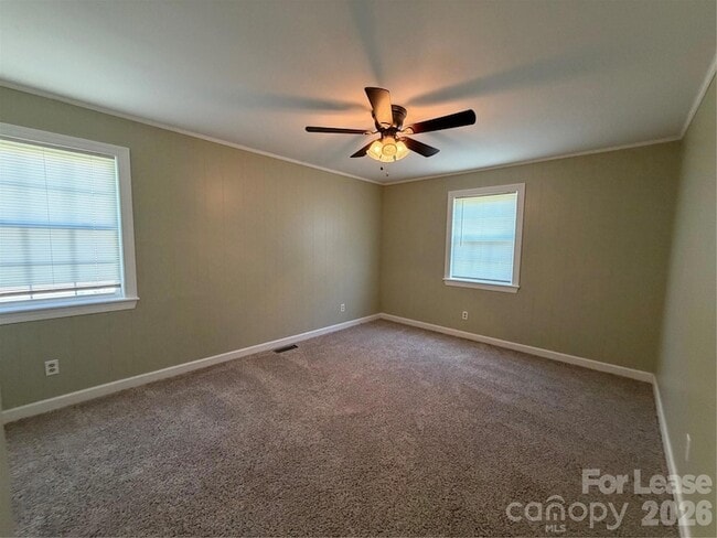 Photo - 637 Hartness Rd