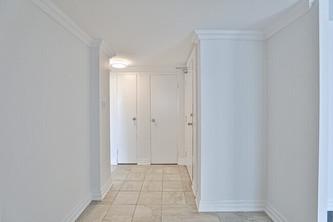 Photo - 484 Avenue Rd Unit 3 Bed