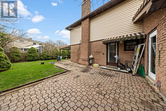 Photo - 754 Eyer Dr