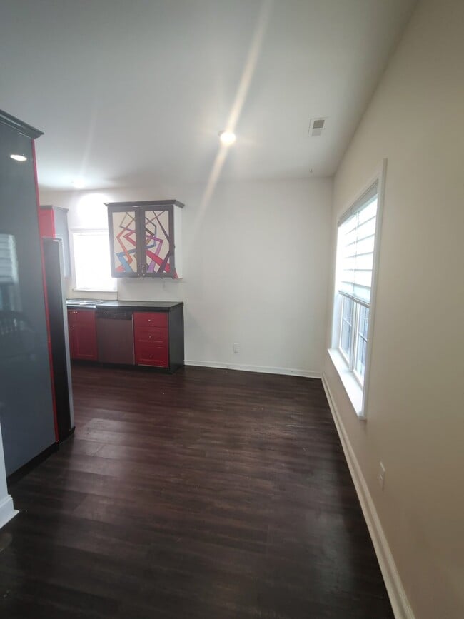 Photo - 372 Dwight St