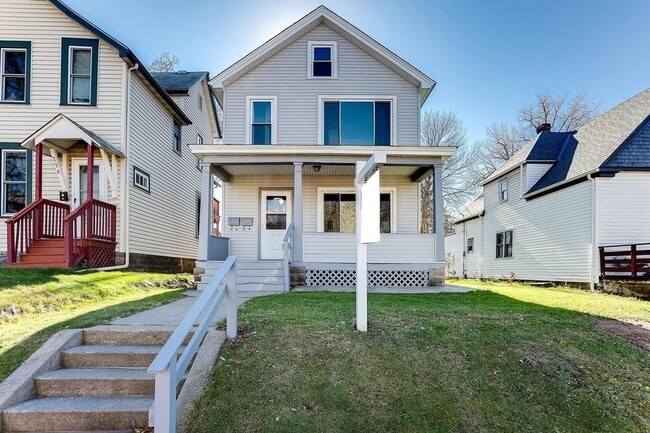 Photo - 734 Sims Ave Unidad 2