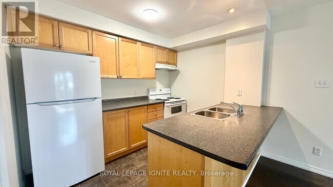 Photo - 128 Aspen Springs Dr