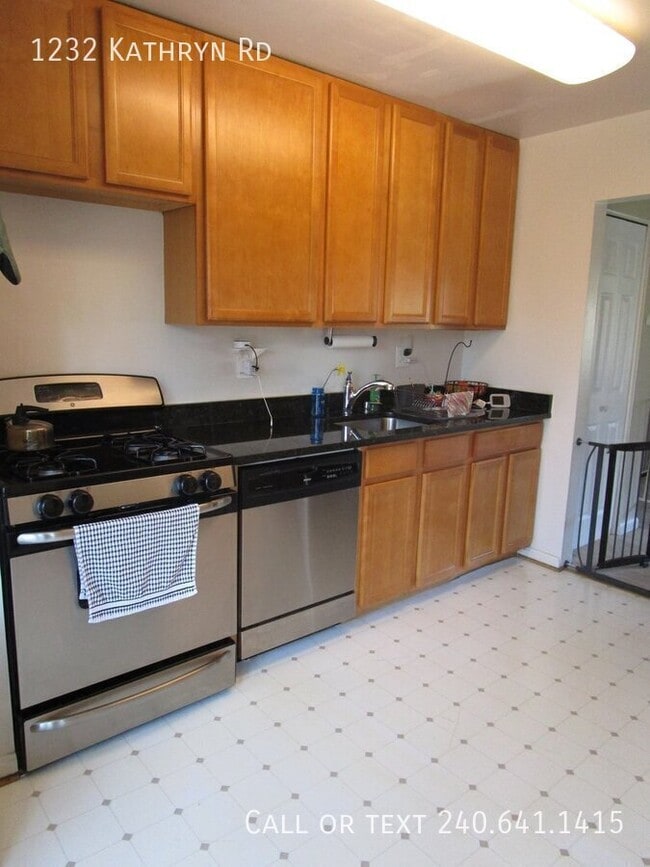 Photo - 1232 Kathryn Rd