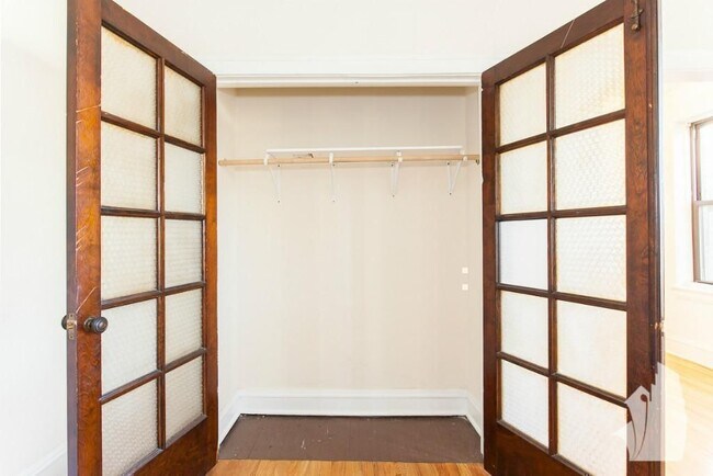 Photo - 4631 N Paulina St