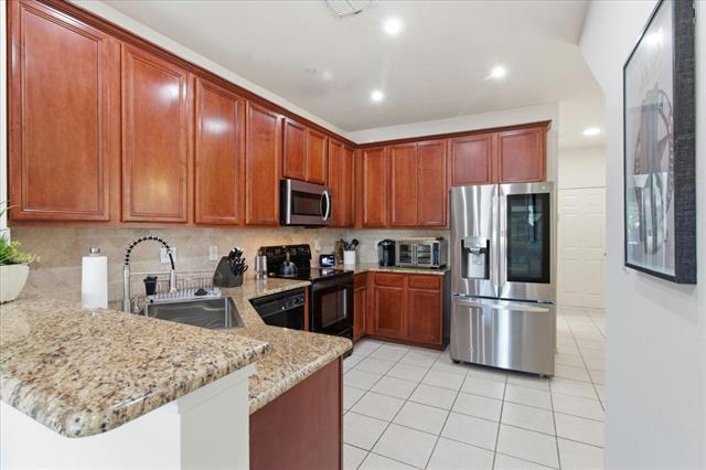 Photo - 7237 Rembrandt Dr