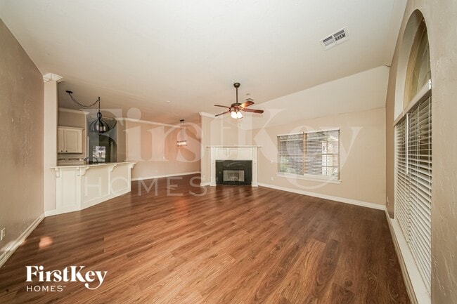 Photo - 17205 Vitoria Dr