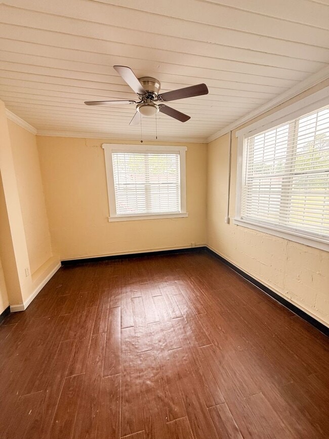 Photo - 704 Conoley Ave