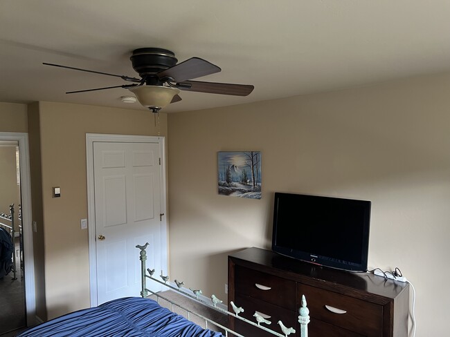 Photo - 107 Spring Creek Ct