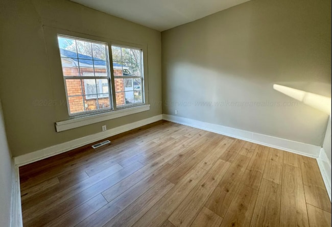 Photo - 1532 Bay Ave SW