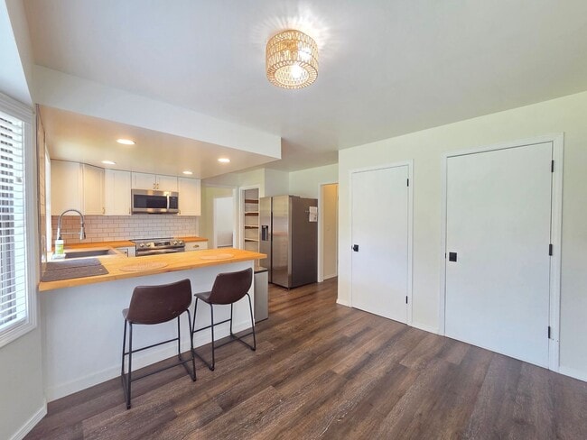 Photo - $3,050 - 4 Bed / 2.5 Bath Beautiful Home in Upper South Hill