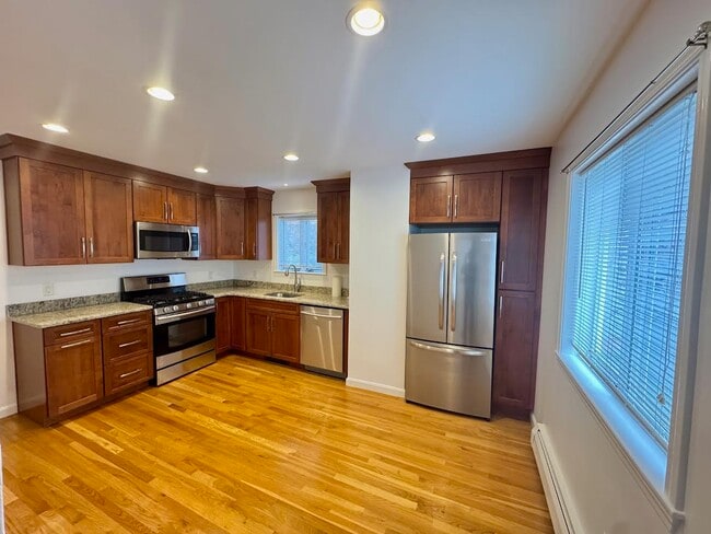 Building Photo - 48 Dane St Unit 1