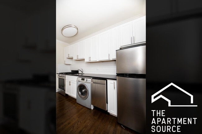 Photo - 914 Green Bay Rd